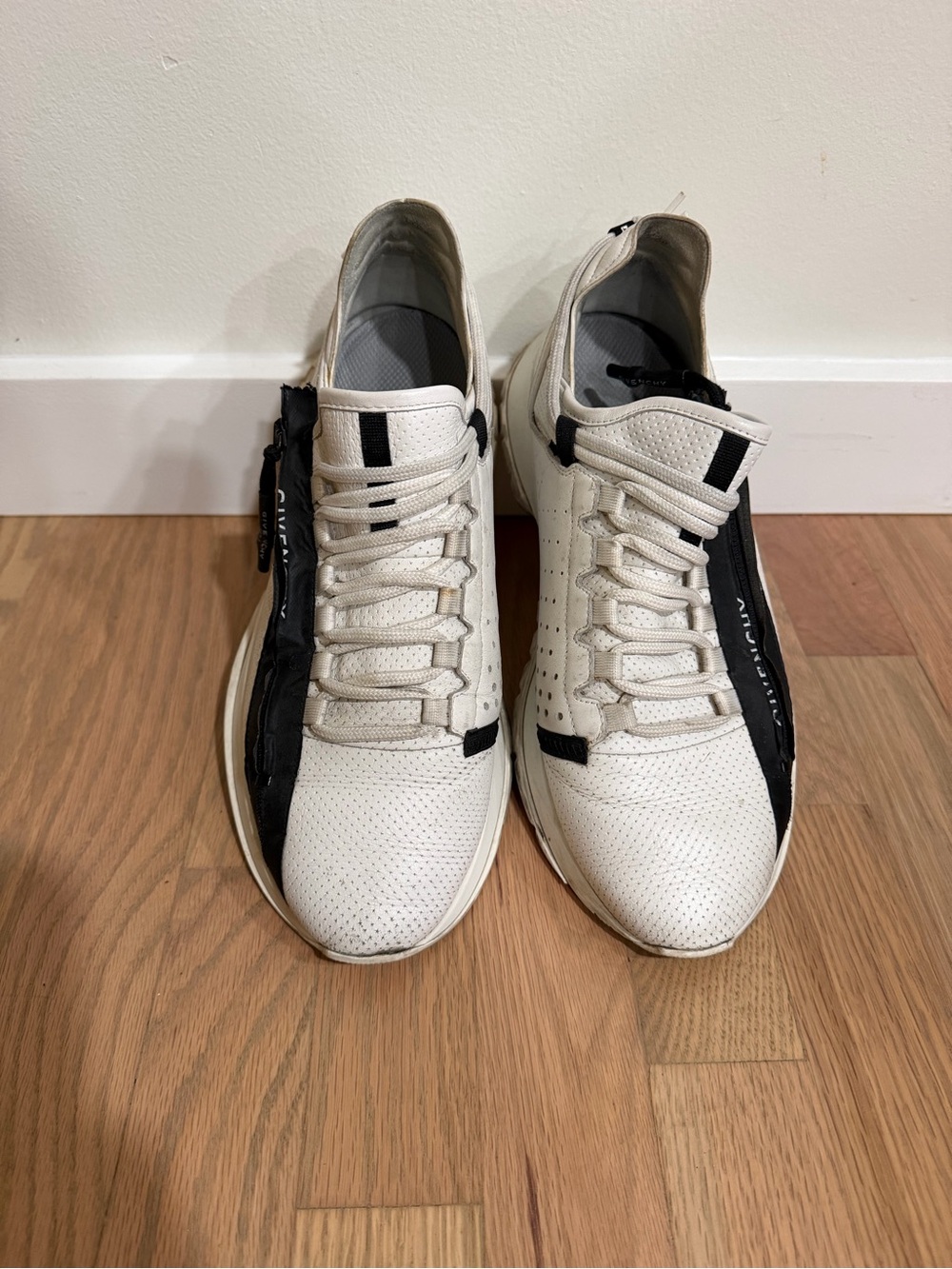 Givenchy White and Black Low-Top Sneakers